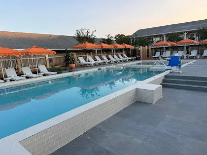 Logo of Blue Water Pools and Spas Inc.