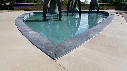 Logo of Custom Pool LLC