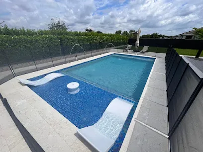 Logo of 𝗖𝗨𝗦𝗧𝗢𝗠 𝗣𝗢𝗢𝗟𝗦 𝗠𝗜𝗔𝗠𝗜