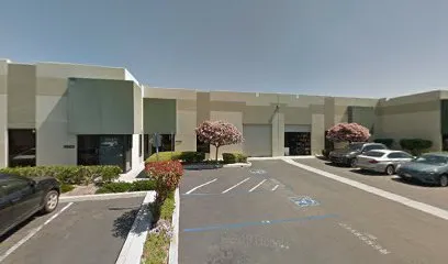 Logo of Distinguished Pools Inc