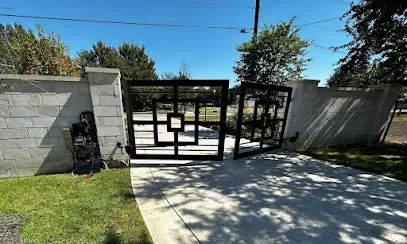 Logo of Everlast Gates & Fence