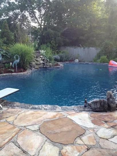 Logo of Paragon Pools Inc.