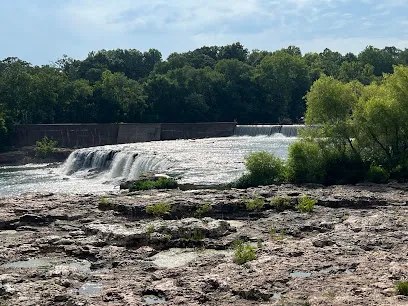 Logo of R & S Pools LLC