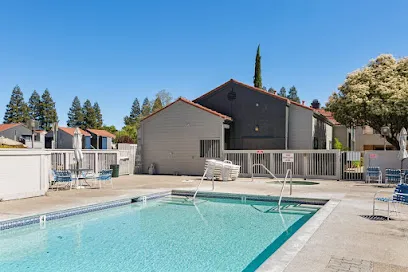 Logo of ReNew on Summerfield