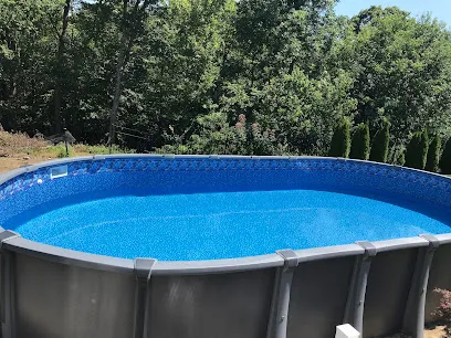 Logo of Rennhack & Rennhack Pool Construction