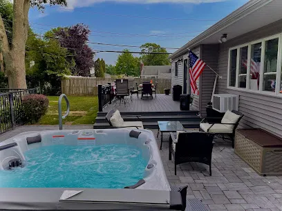 Logo of Suntek Pools & Spas